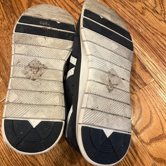 Vionic Nana lace up sneaker - Picture 3 of 4